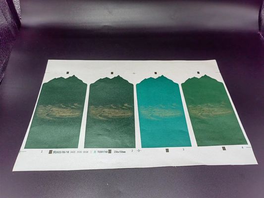 赤ワインのラベルのステッカーは印刷された誕生日の防水接着剤を壁紙を張る